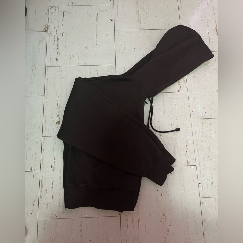 Women’s TNA Brown Cropped Sip-Up Hoodie